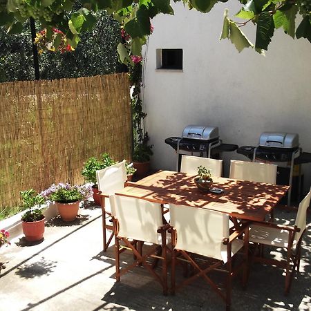 Gorgona Rooms Aliki  Exterior photo