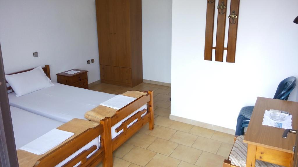 Gorgona Rooms Aliki  Exterior photo