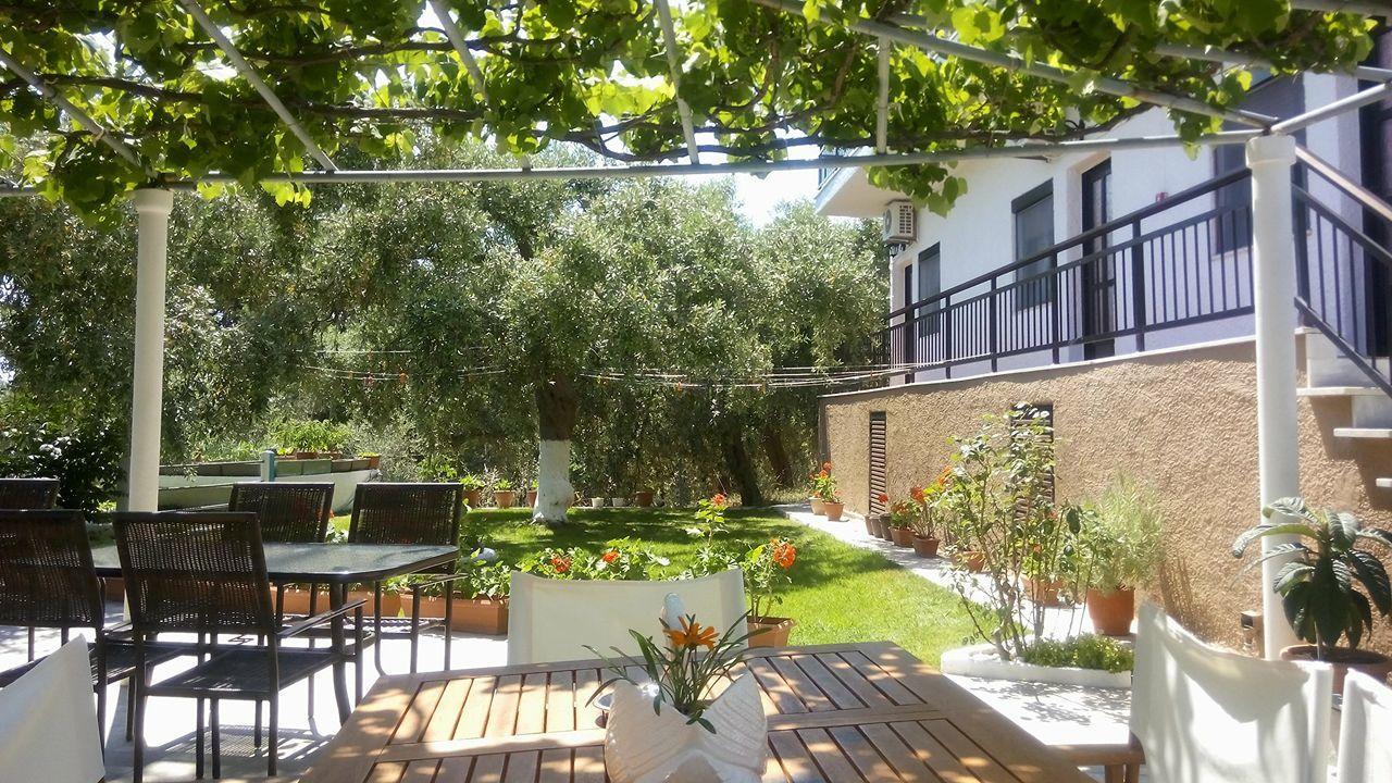 Gorgona Rooms Aliki  Exterior photo